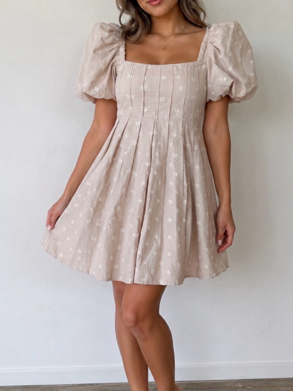 Nwt And Now This Women’s 100% cotton cream fit and flare Neutral XS.
